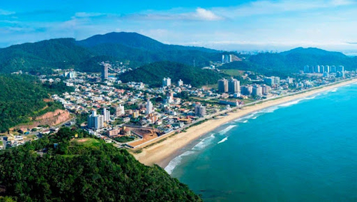 Como é Morar na Praia Brava: Guia Completo 2025