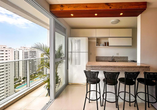 Apartamento com varanda no Rio: onde comprar e o que valoriza mais?