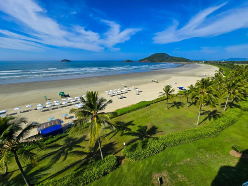 Apartamento Frontal na Riviera: A Exclusividade de uma Vista para o Mar em Bertioga