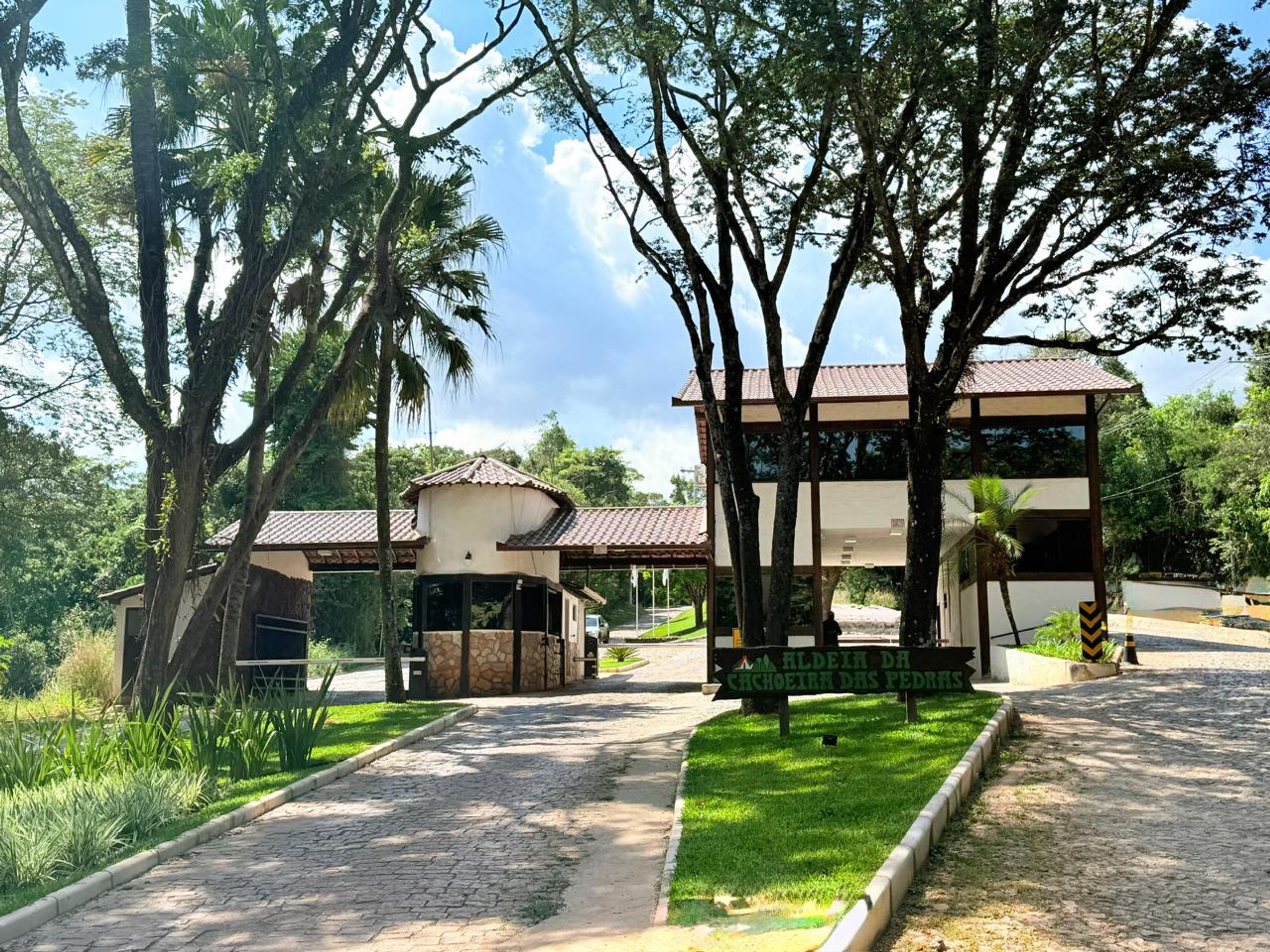 Condomínio Aldeia Da Cachoeira Das Pedras_0