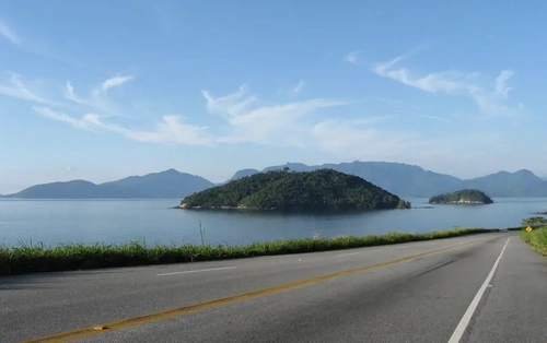 Rodovia Rio-Santos: Entre o Verde e o Azul